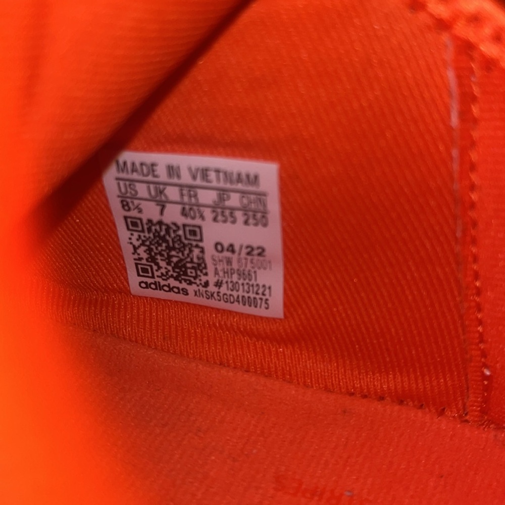 Adidas - Picture 5 of 5